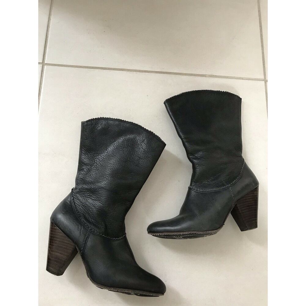 All Black‎ Boots Women Sz 6 Calf Leather Pull On Green FLAWS